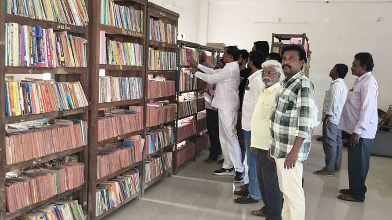 Chairman Rajireddy | గ్రంథాలయాల్లో కనీస సౌకర్యాలు కల్పించాలి : జిల్లా గ్రంథాలయ సంస్థ చైర్మన్‌ రాజిరెడ్డి