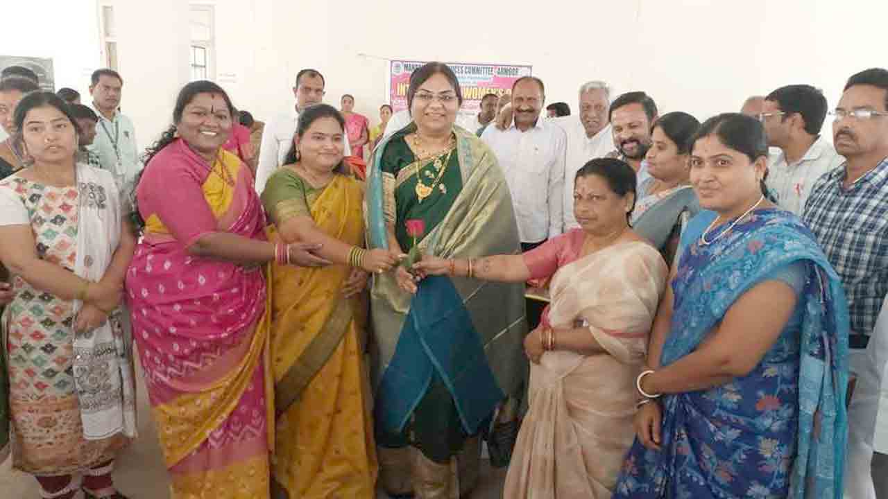 Womens Day | ఆర్మూర్‌లో మహిళా జడ్జిలను సన్మానించిన బార్‌ అసోసియేషన్‌