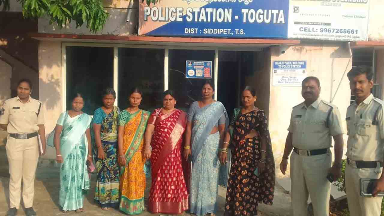 Asha Workers | ప్రభుత్వ అక్రమ అరెస్టులు సరికాదు : ఆశా కార్యకర్తలు