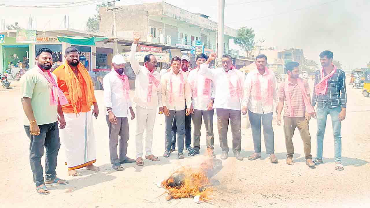 ప్రశ్నిస్తే సస్పెన్షనా ?