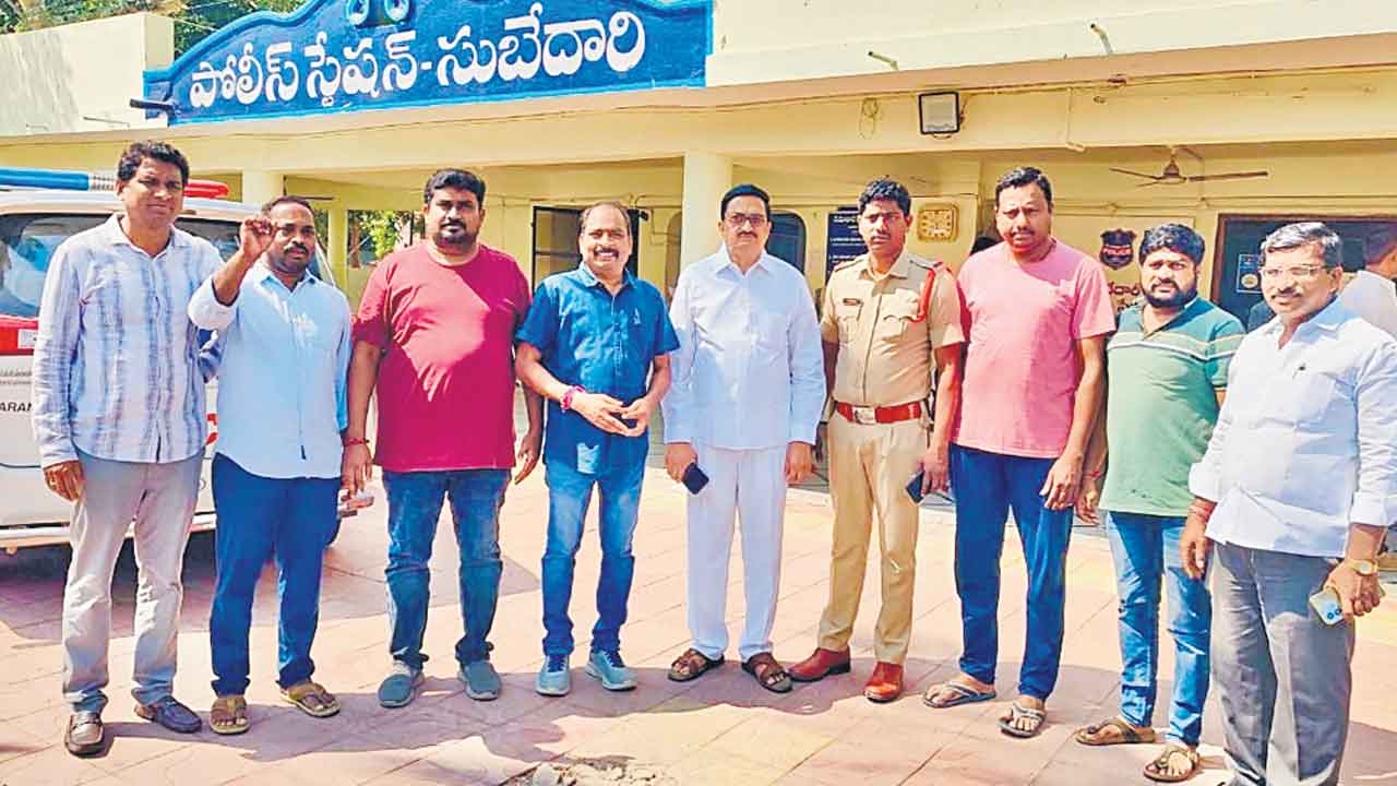 బీఆర్‌ఎస్వీ అసెంబ్లీ ముట్టడి భగ్నం