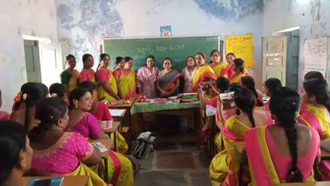 Baal Mela | బాల్‌ మేళాతో బిడ్డల సంరక్షణ : ఐసీడీఎస్‌ పీడీ రాజమణి