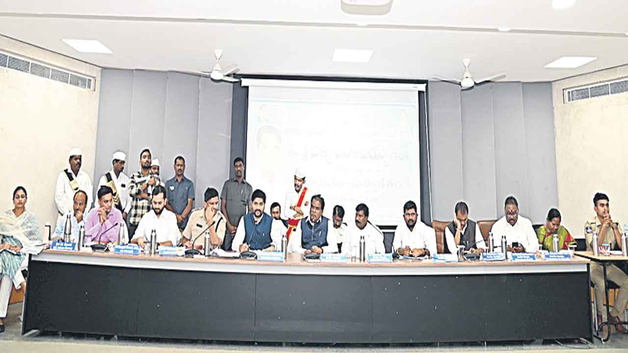 బాధితులకు సత్వర న్యాయం చేయాలి