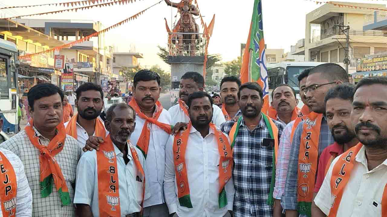 BJP Celebrations | ఎమ్మెల్సీ అభ్యర్థుల విజయంతో ఘనంగా బీజేపీ సంబరాలు