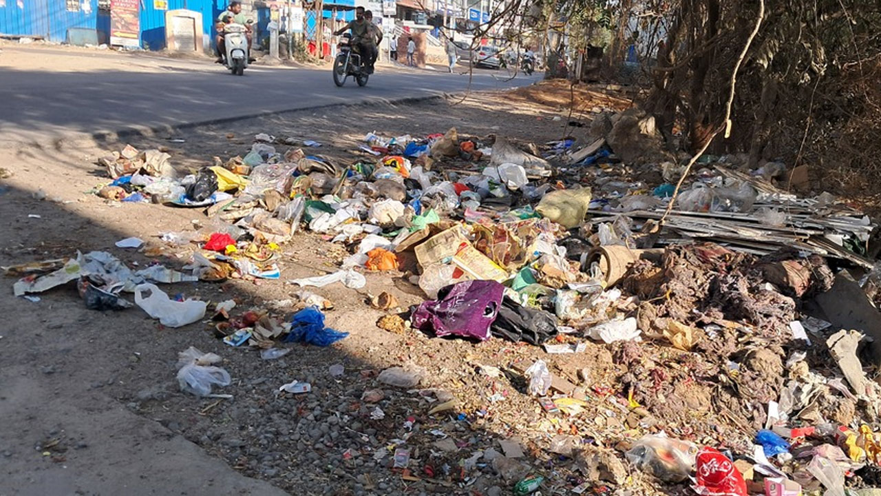 Bandlaguda Jagir | చెత్త బండ్లగూడ.. మున్సిపాలిటీలో పారిశుద్ధ్యంపై పట్టింపేది?