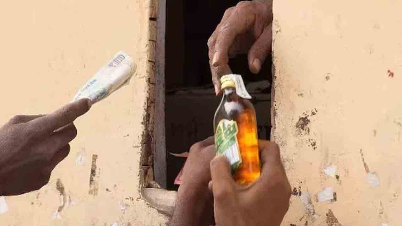 Belt Shops | మద్యం విక్రయిస్తే రూ.25 వేలు ఫైన్‌.. గ్రామస్తుల ఏకగ్రీవ తీర్మానం