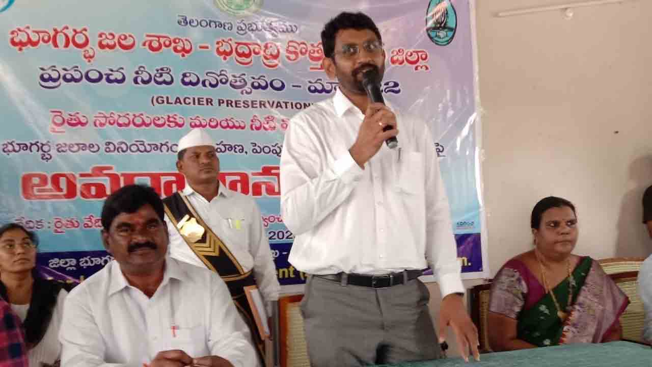 భూగర్భ జలాల పెంపునకు ఇంకుడు గుంతలు