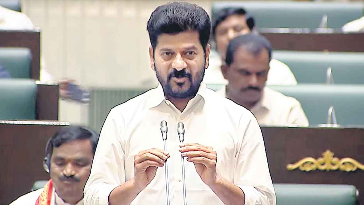 CM revanth Reddy | దేశంలో కరెంటు కనిపెట్టిందే కాంగ్రెస్‌.. చర్చనీయాంశంగా మారిన సీఎం వ్యాఖ్య‌లు