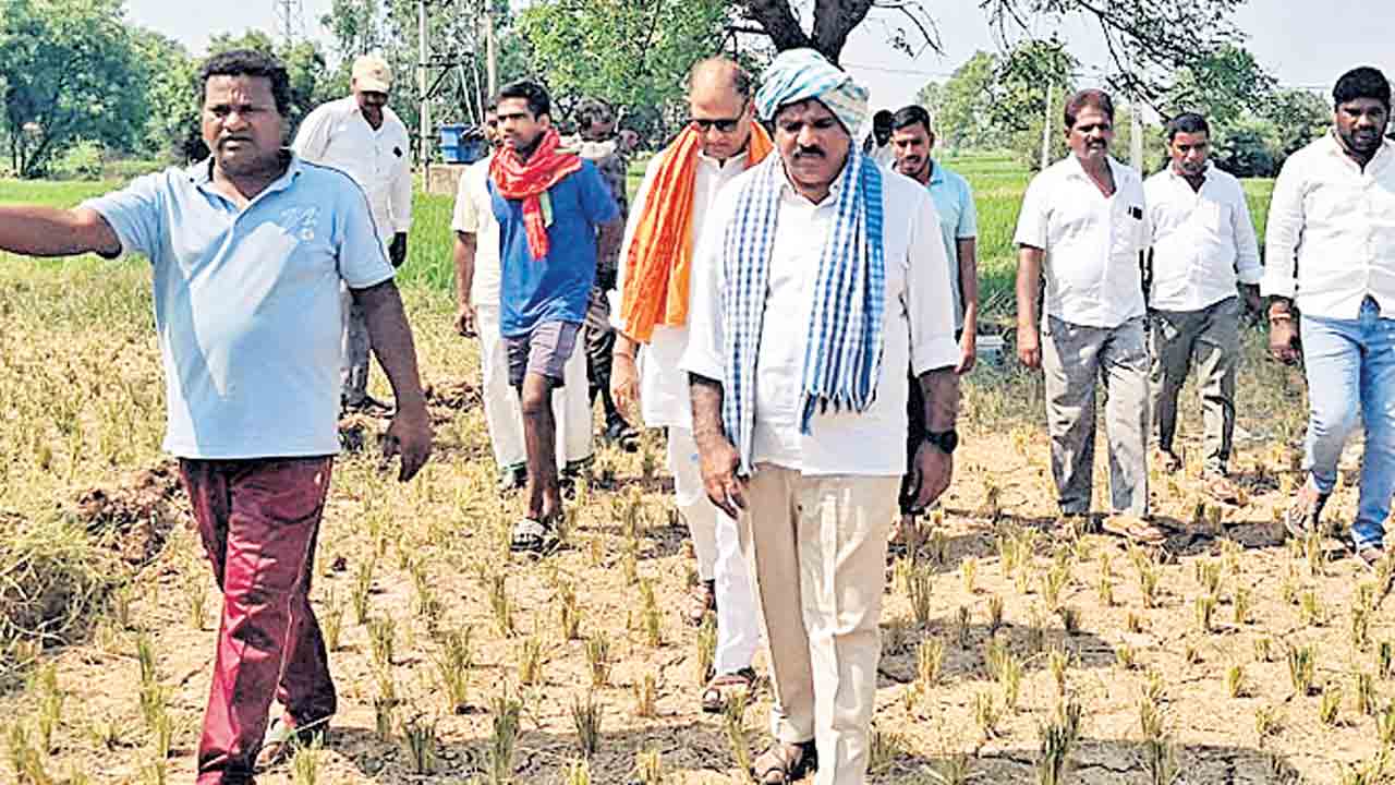 సింగూరు నీరివ్వకుంటే గేట్లు ఎత్తుతాం