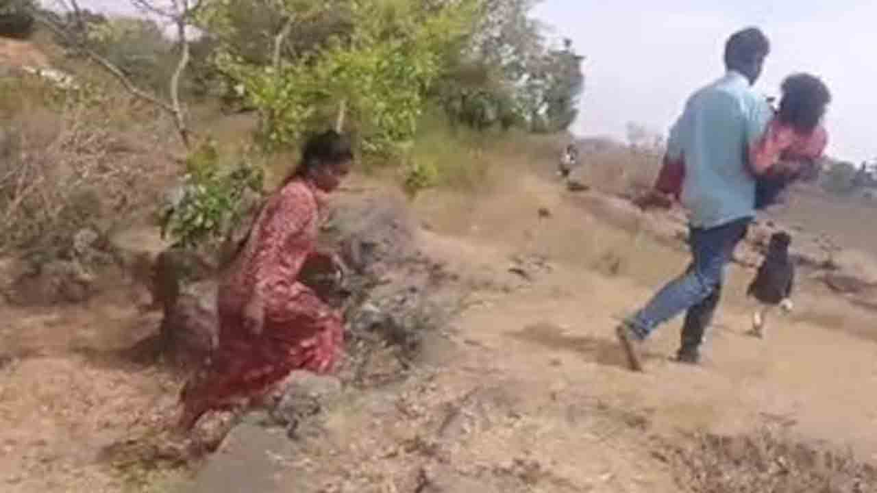 Child marriage | 14 ఏళ్ల బాలికకు బలవంతపు పెళ్లి.. భర్తతో వెళ్లేందుకు నిరాకరించడంతో