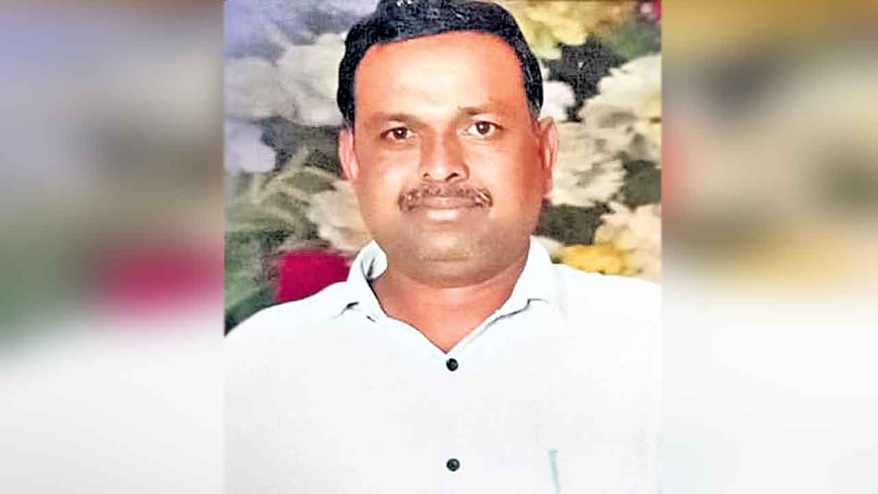 అక్షర చిట్‌ఫండ్‌ ఏజెంట్‌ ఆత్మహత్య