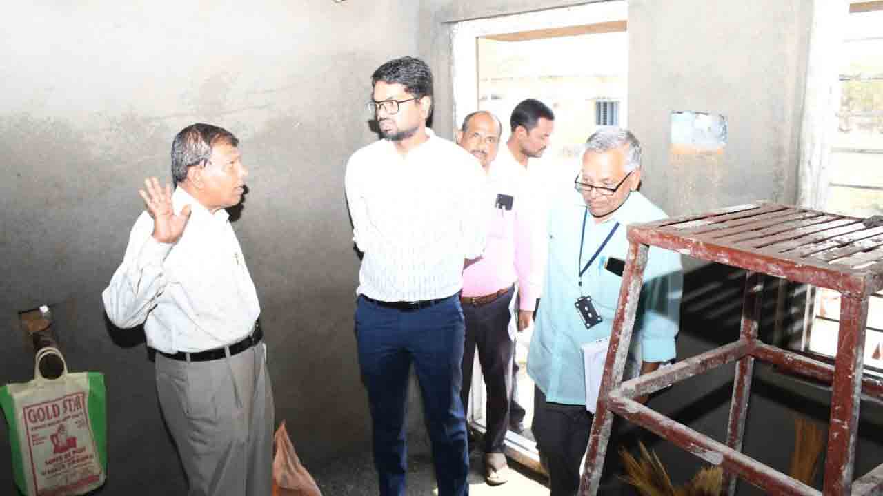 Collector Adarsh Surabhi 3