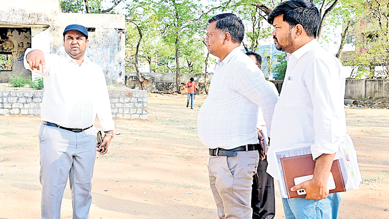 మెదక్‌ పట్టణాన్ని శుభ్రంగా ఉంచాలి