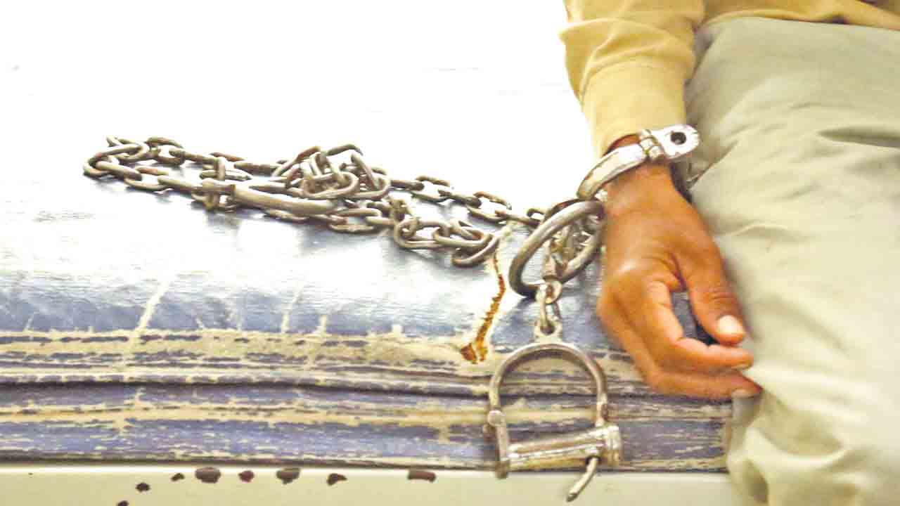 మితిమీరుతున్న నిర్బంధాలు!