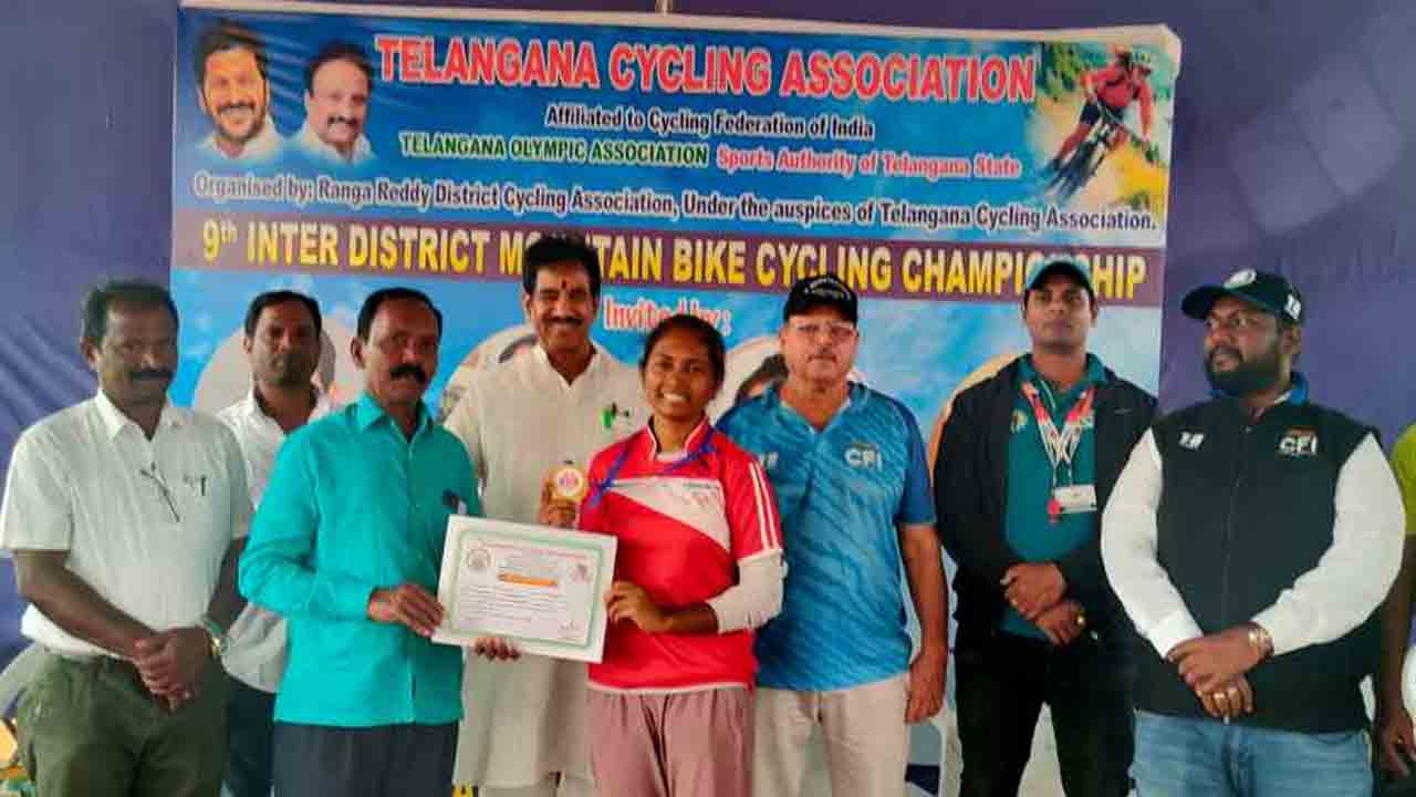 Cycling Competetions | రాష్ట్రస్థాయి సైక్లింగ్ పోటీల్లో సత్తా చాటిన నారాయణపేట విద్యార్థులు