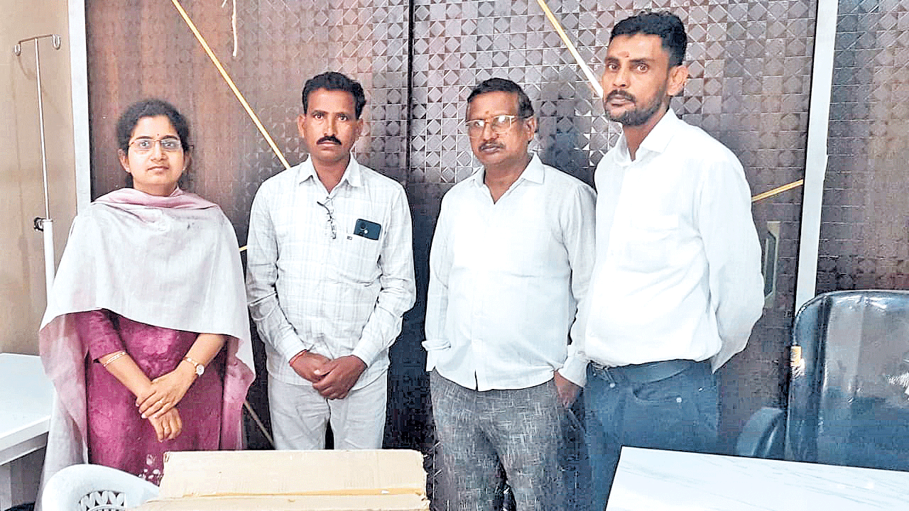 క్వాక్‌ క్లినిక్‌పై డ్రగ్స్‌ కంట్రోల్‌ అధికారుల దాడి