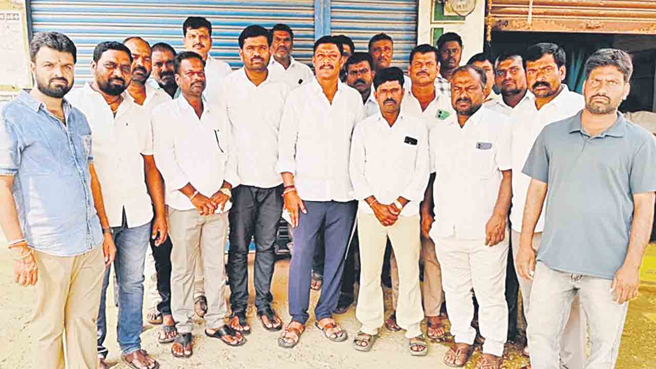 రైతులపై కేసులు ఎత్తివేయాలి