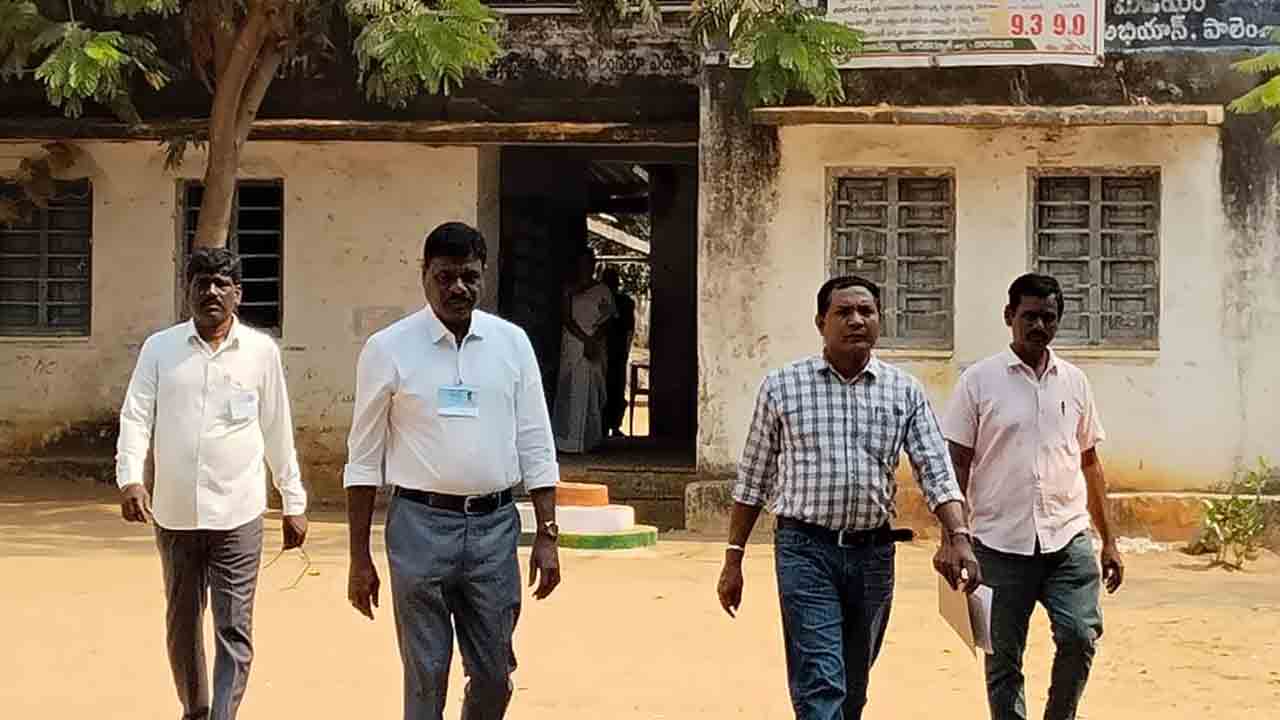 మాస్‌కాపీయింగ్‌పై అప్రమత్తంగా ఉండాలి