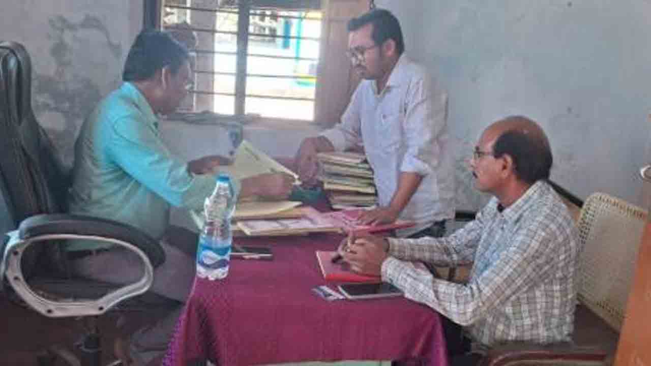 DPO Srinivas | తాగునీటి సమస్య తలెత్తకుండా చర్యలు తీసుకోవాలి : డీపీవో శ్రీనివాస్‌