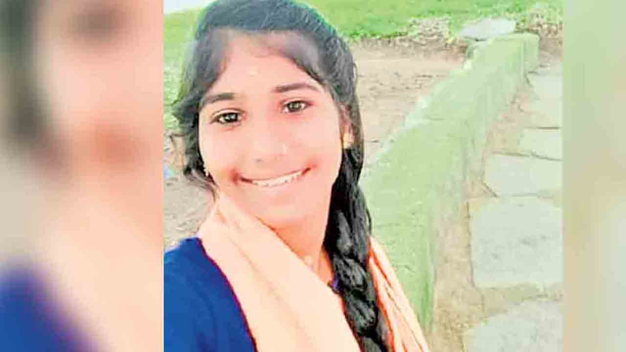 తండ్రి మందలింపుతో కుమార్తె ఆత్మహత్య