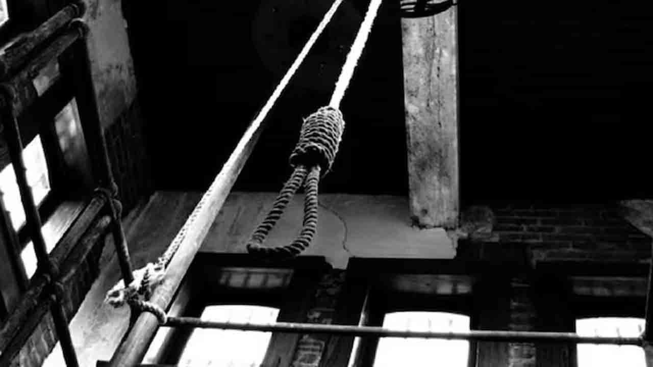 Death Sentence | హత్య కేసు.. యూఏఈలో ఇద్దరు భారతీయులకు ఉరిశిక్ష