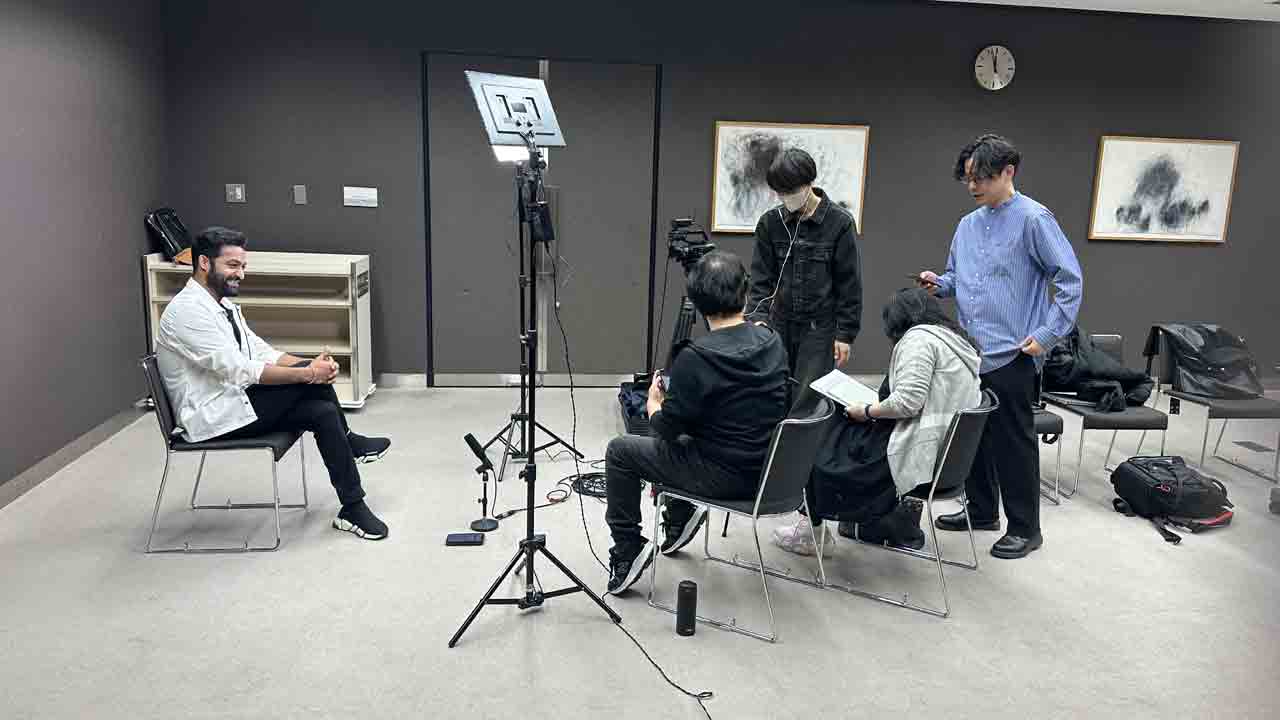 Devara Part 1 | దేవర ప్రమోషన్స్‌ టైం.. జపాన్‌లో తారక్‌, కొరటాల శివ బిజీబిజీ