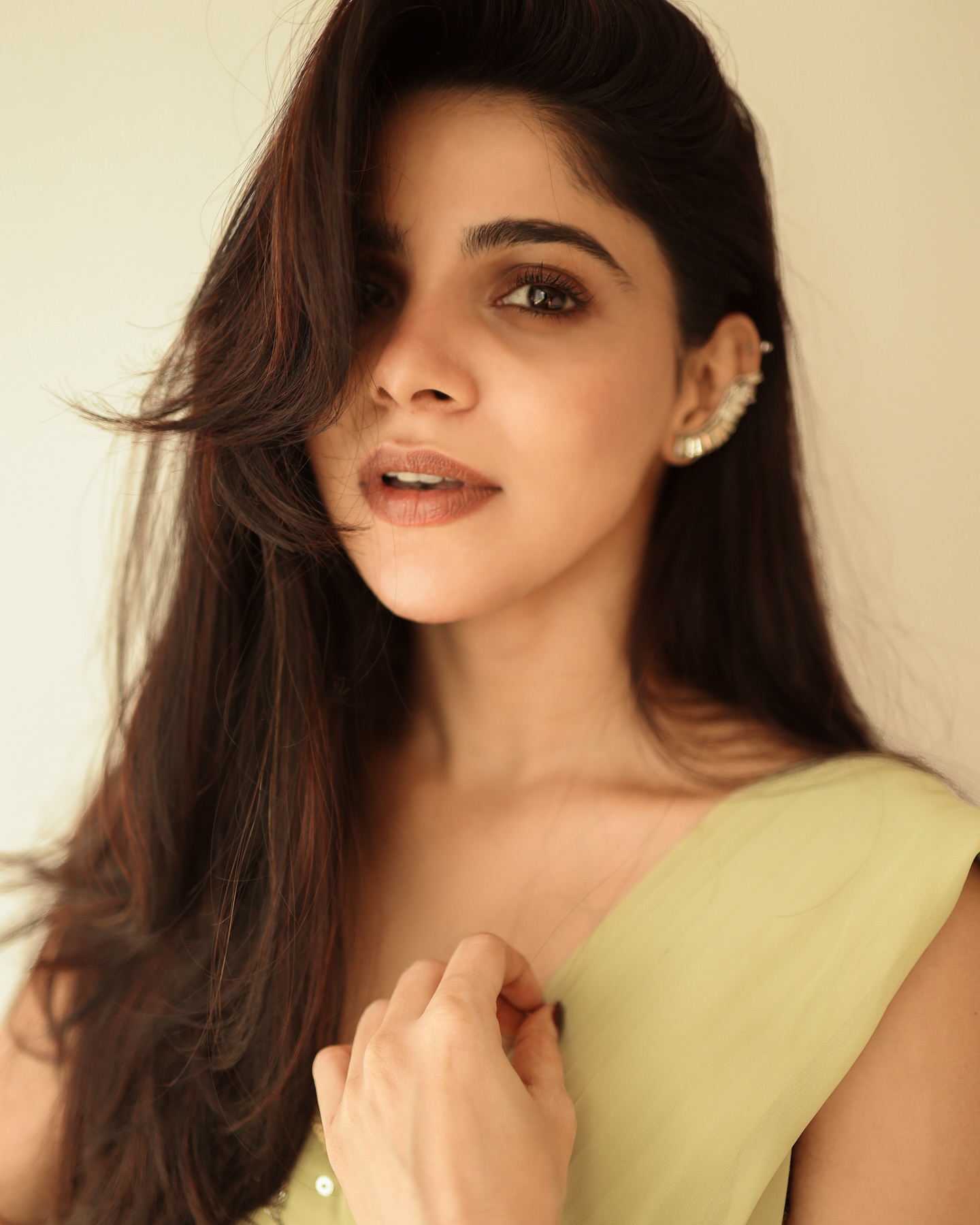 Divya Bharathi (21)