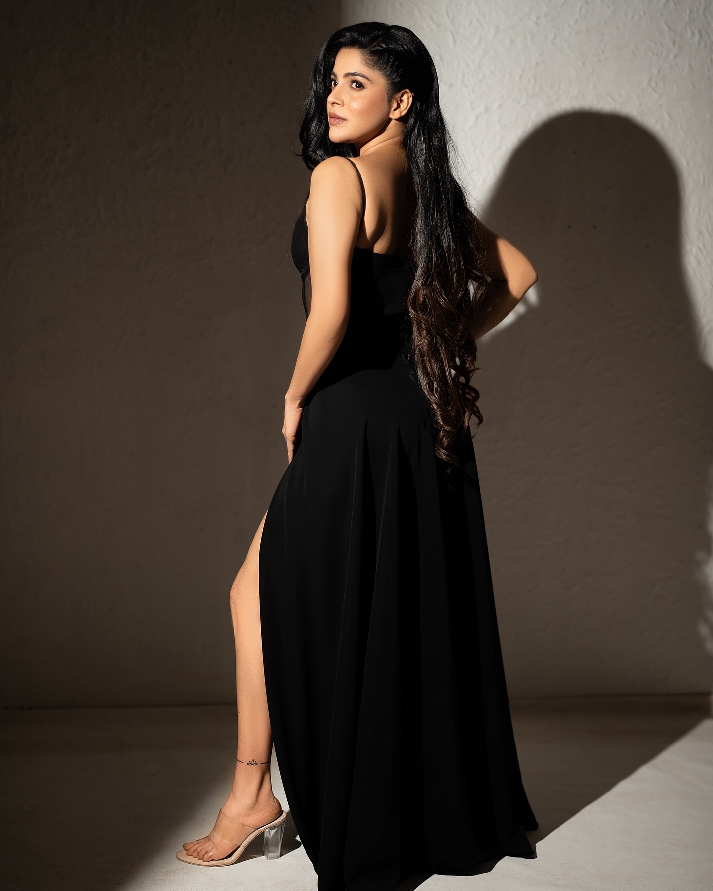 Divya Bharathi (5)
