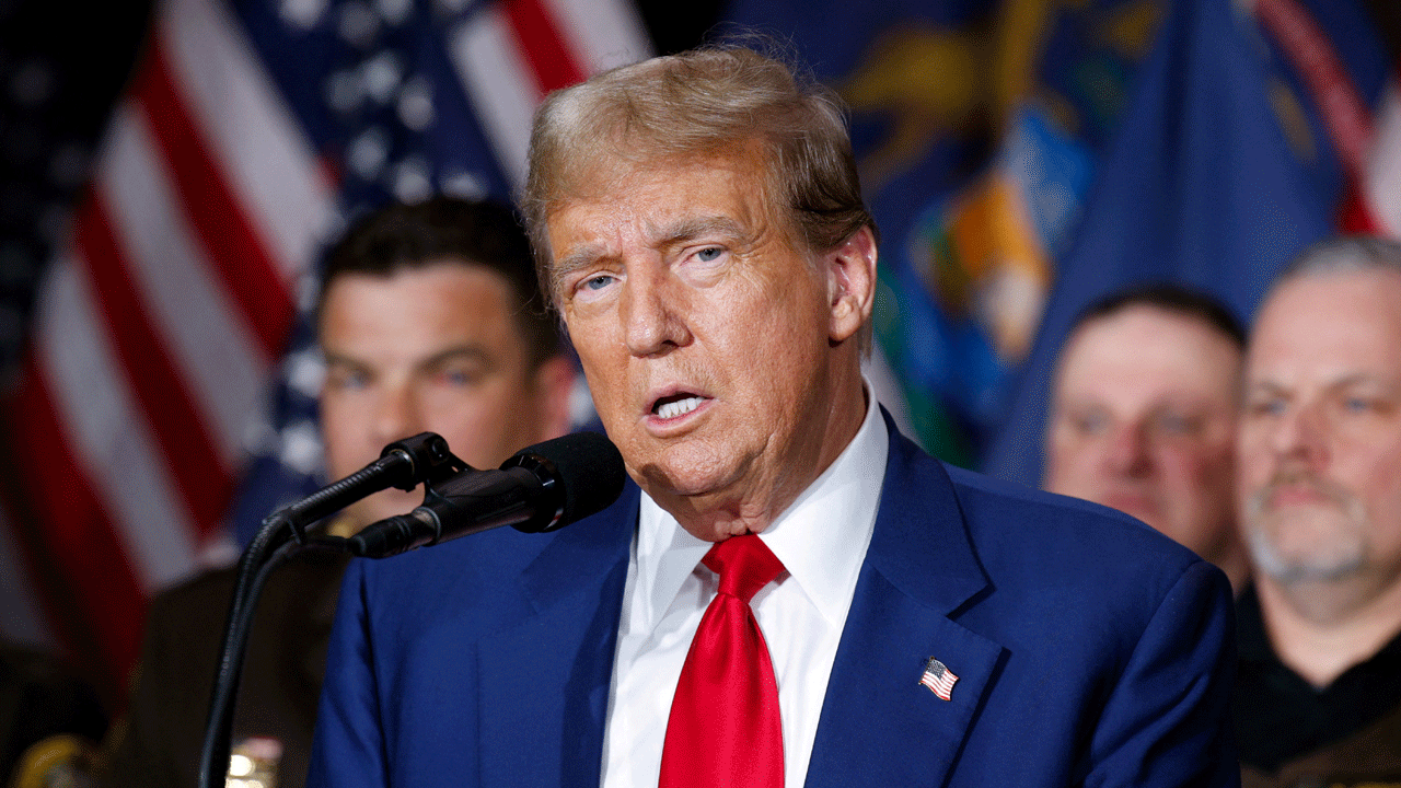 కెనడాపై ట్రంప్‌ మరో టారిఫ్‌ బాంబ్‌