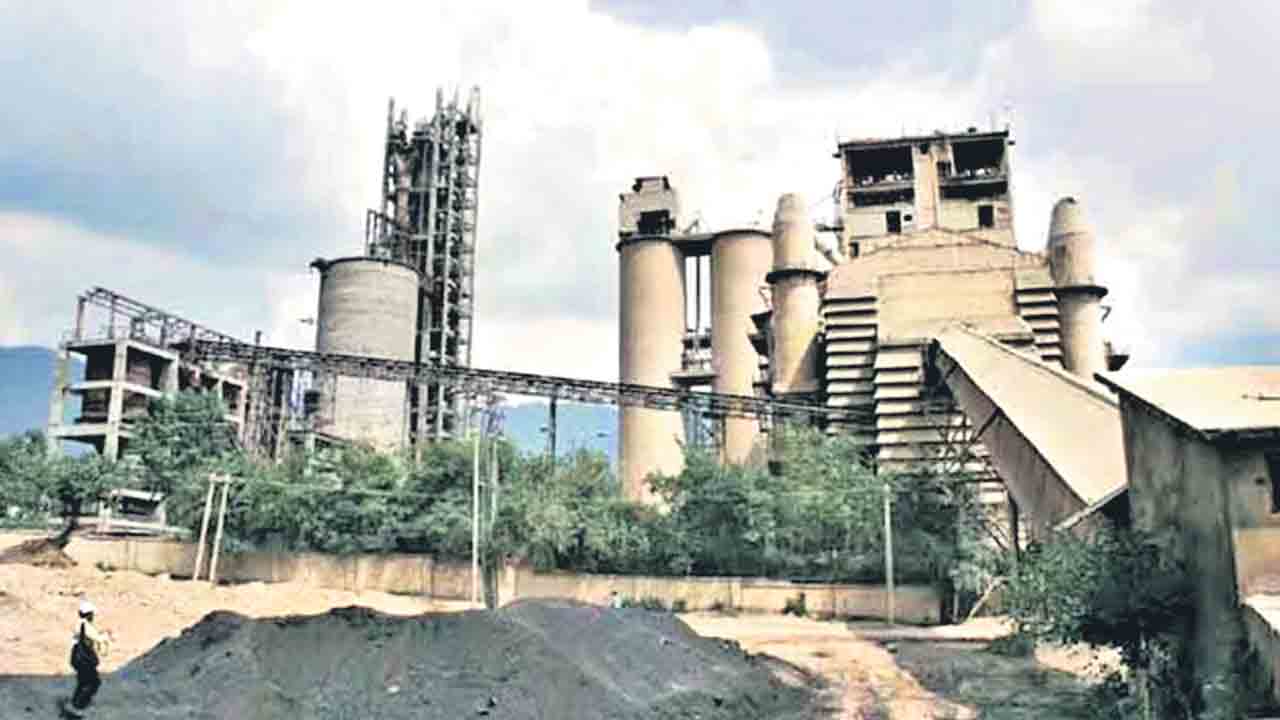 కేంద్రం అమ్మకాలకు రాష్ట్రం వత్తాసు