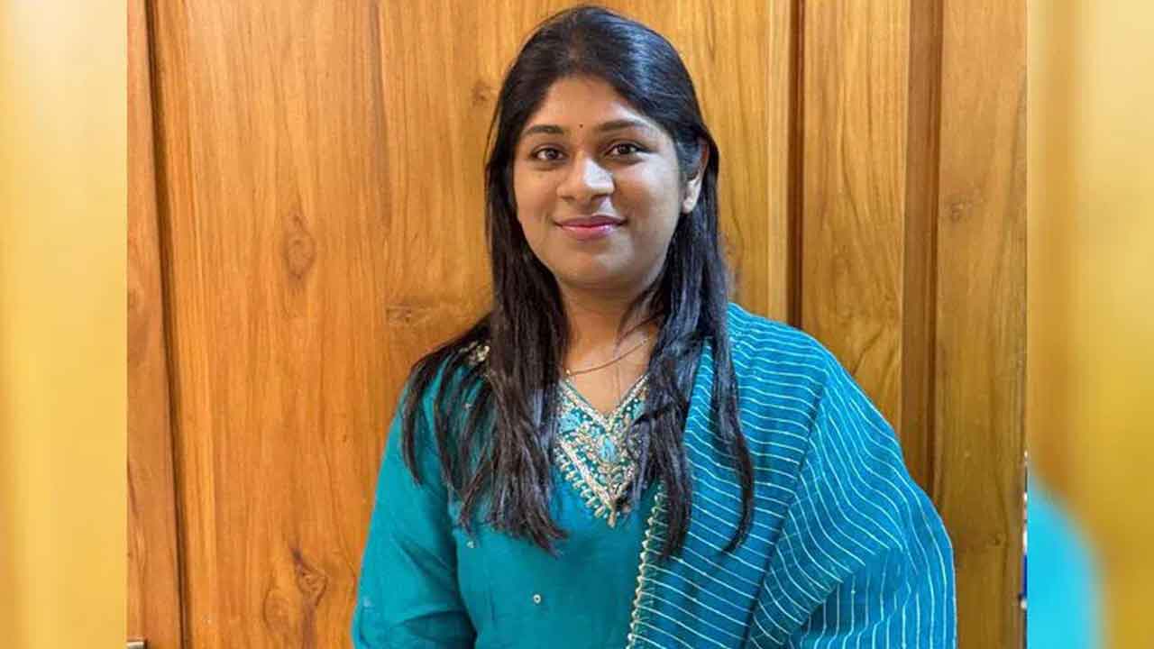 గ్రూప్‌-1 మెయిన్స్‌ టాపర్‌గా లక్ష్మీదీపిక