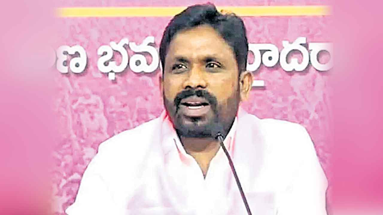 నిరసన అంటే ఈ ప్రభుత్వానికి భయమా?: ఎర్రోళ్ల