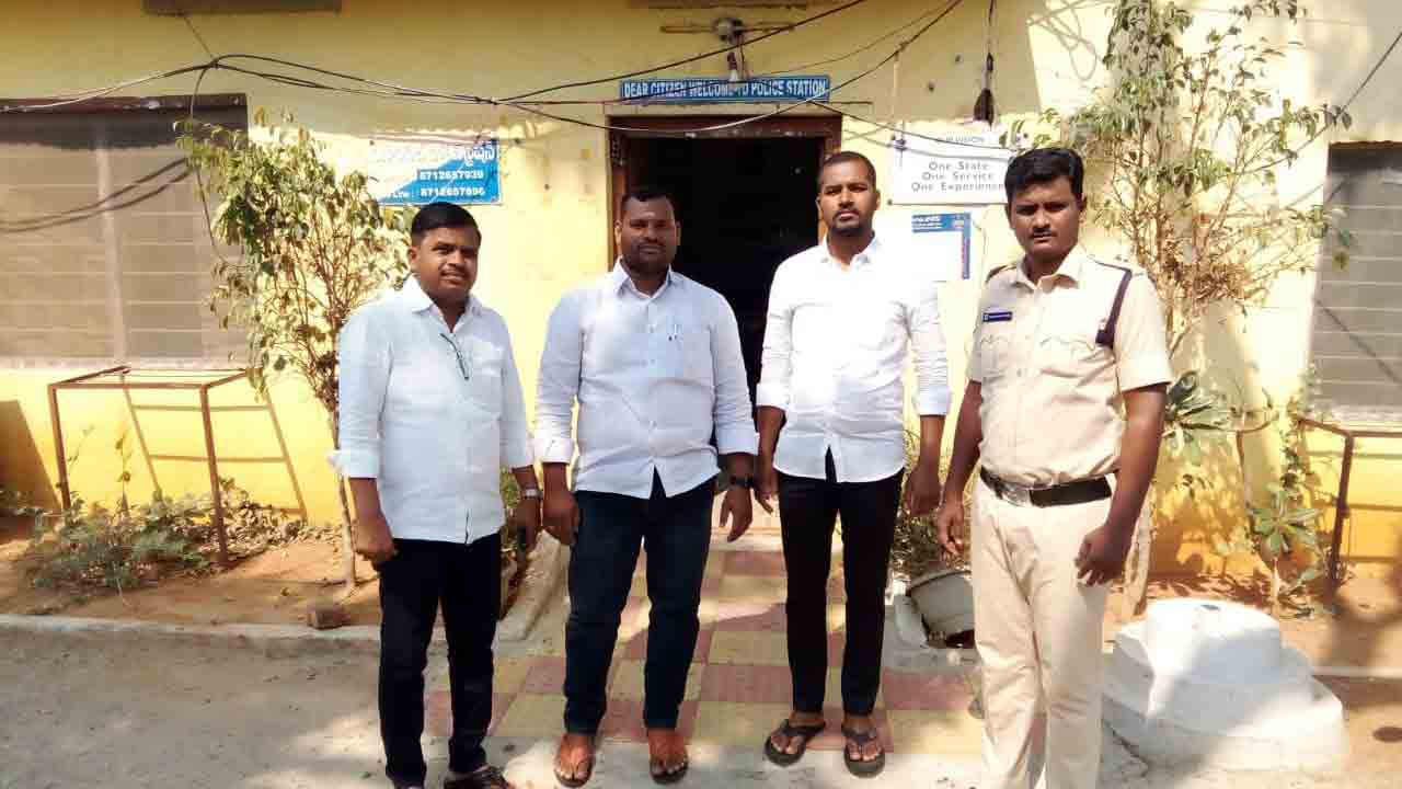 Ex Sarpanches | మాజీ సర్పంచుల ముందస్తు అరెస్ట్‌.. సొంత డబ్బులతో అభివృద్ధి పనులు చేశామంటూ ఆవేదన