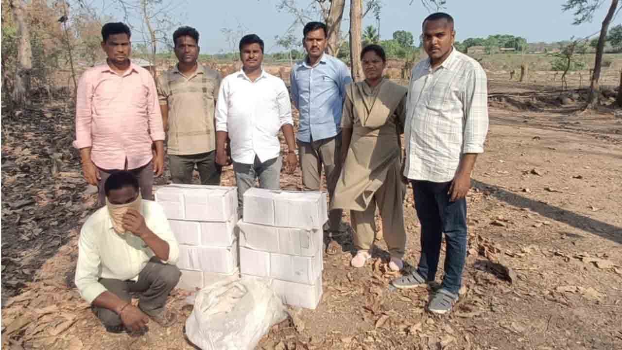 Excise rides | గుడుంబా స్థావరాలపై ఆబ్కారీ అధికారుల దాడులు