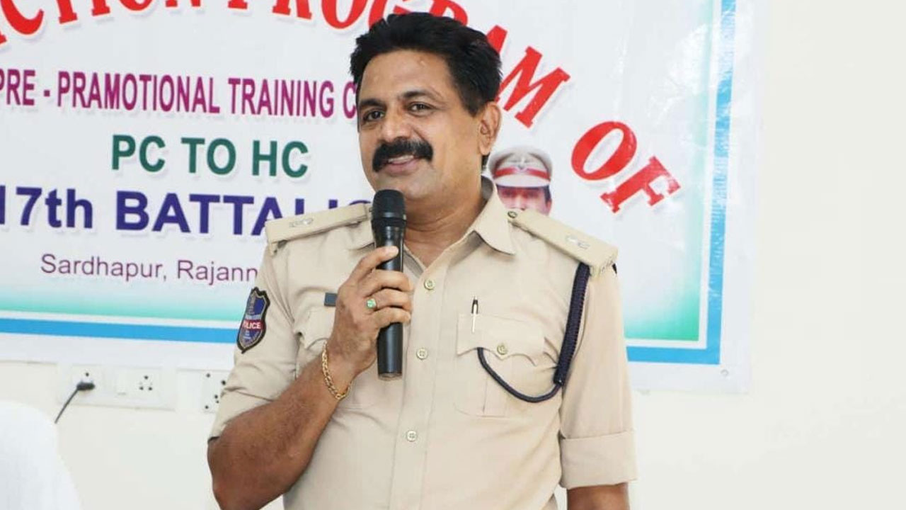 Gangaram | తెరచుకున్న లిఫ్డ్‌ డోర్‌.. మూడో అంతస్తు పైనుంచి పడి 17వ పోలీస్ బెటాలియన్ ఇన్‌చార్జ్‌ కమాండెంట్ మృతి