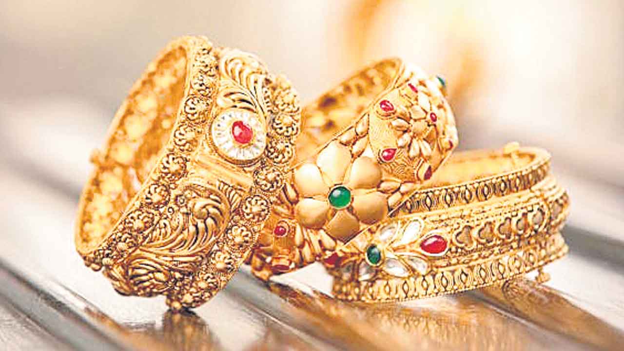 డౌన్‌ ట్రెండ్‌లో బంగారం, వెండి ధరలు