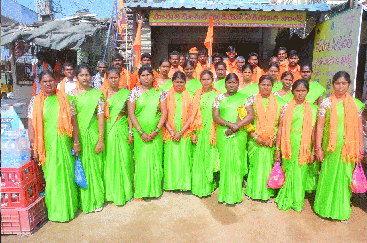 Goti Talambralu : గోటి తలంబ్రాలతో భద్రాచలానికి పాదయాత్ర