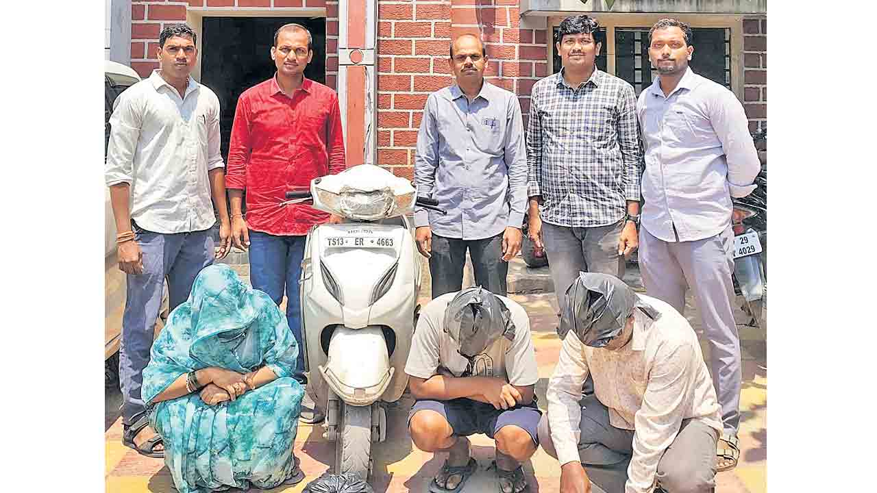 ఆబ్కారీ దాడులు.. ఐదుగురి అరెస్టు