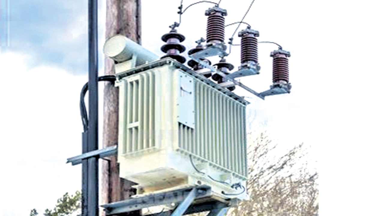 ట్రాన్స్‌ఫార్మర్‌ కాలిందా.. అంతేసంగతులు