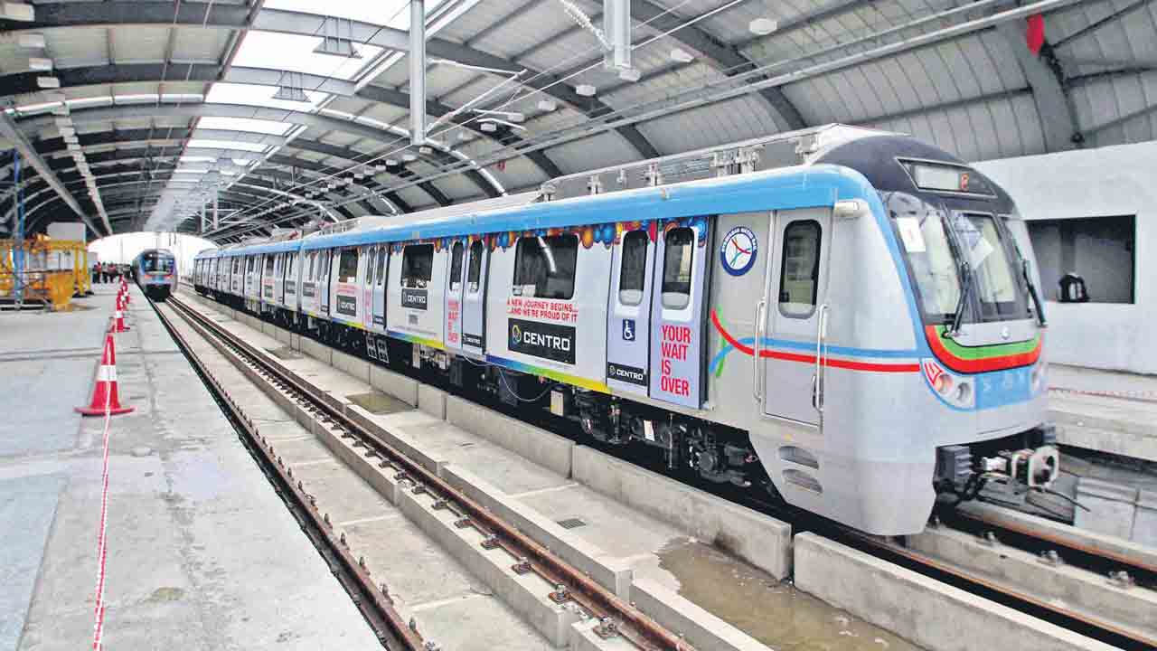 ఢిల్లీకి మెట్రో బృందం