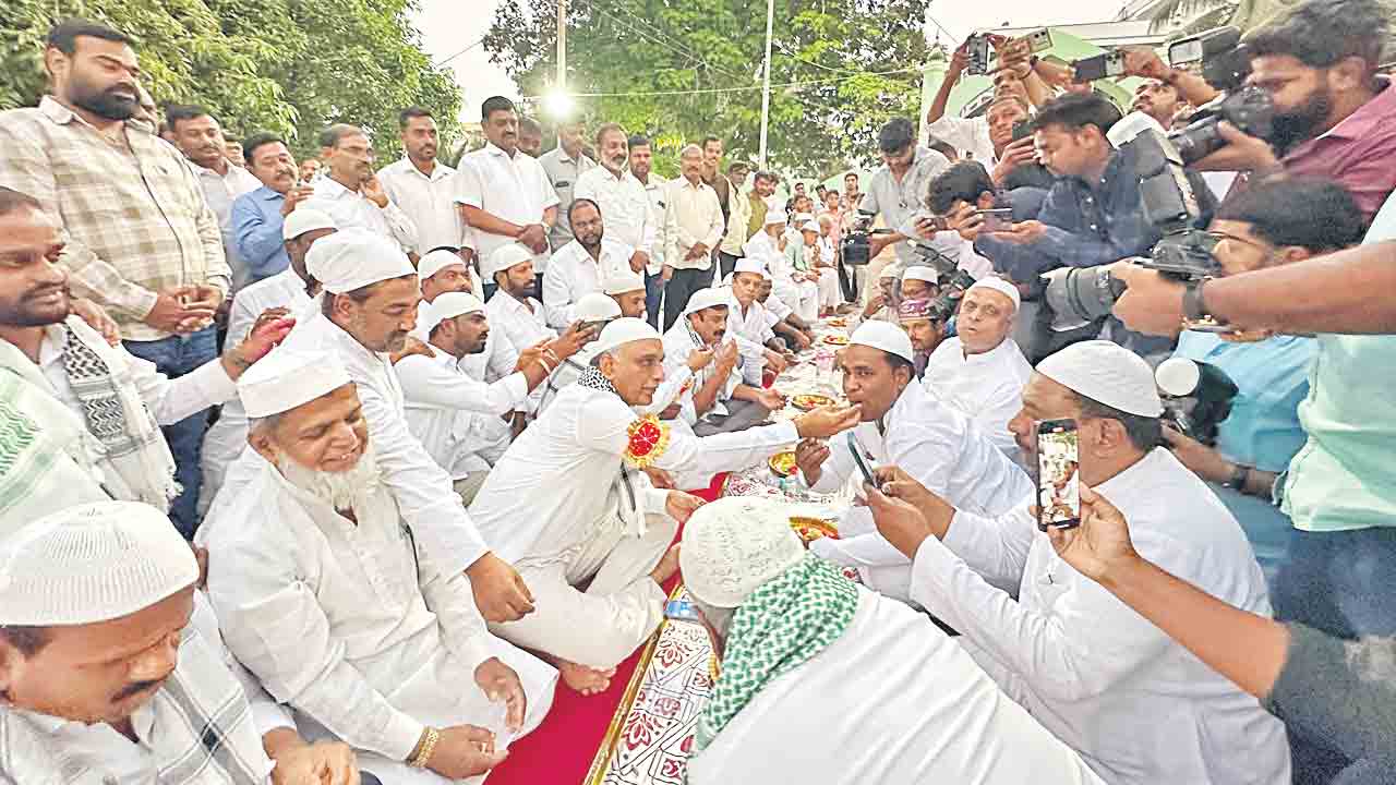 రేవంత్‌ పాలనలో ఆగిన అభివృద్ధి