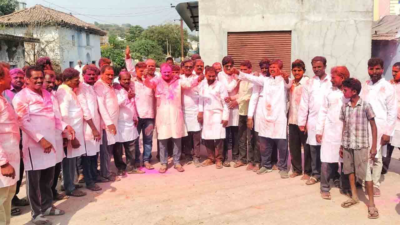 Holi celebrations | నిజామాబాద్‌ ఉమ్మడి జిల్లాలో  ఘనంగా హోలీ వేడుకలు