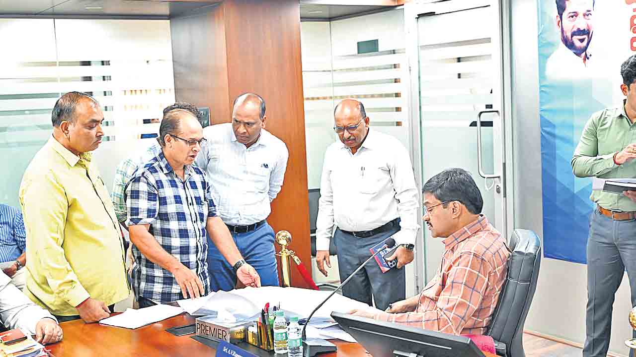 హైడ్రా ప్రజావాణికి 63 ఫిర్యాదులు