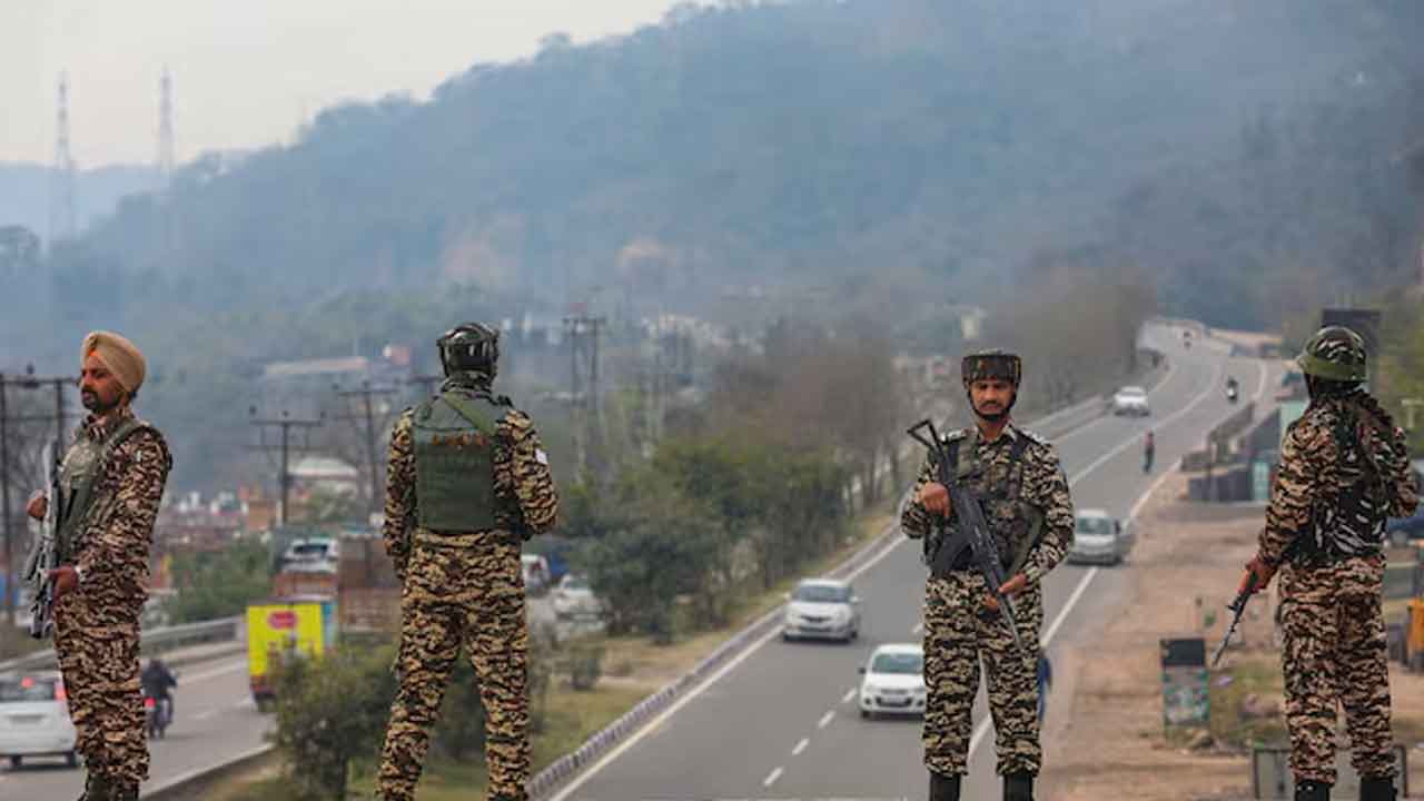 కశ్మీర్‌లో 60 మంది విదేశీ ఉగ్రవాదులు