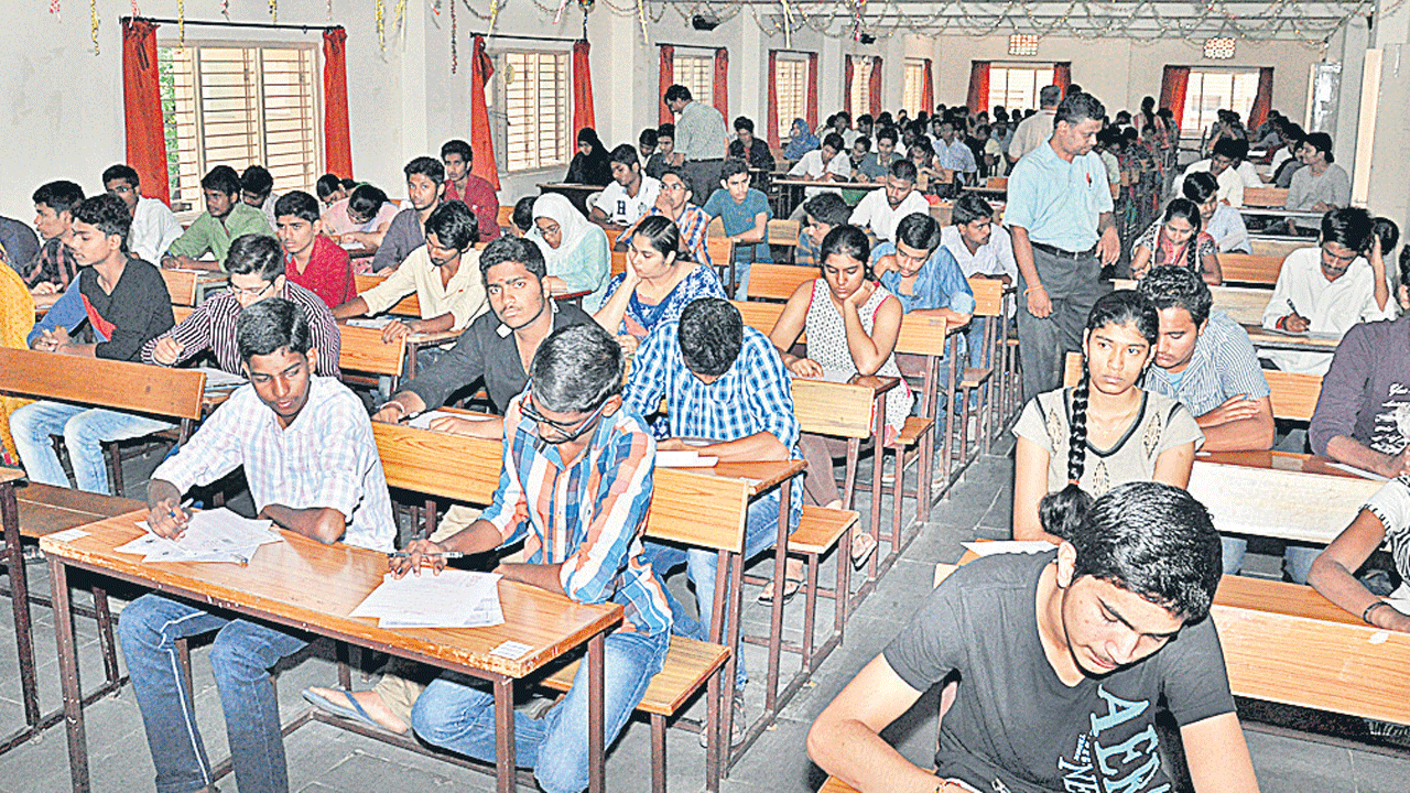 ఇంటర్‌ పరీక్షలకు సర్వం సిద్ధం !