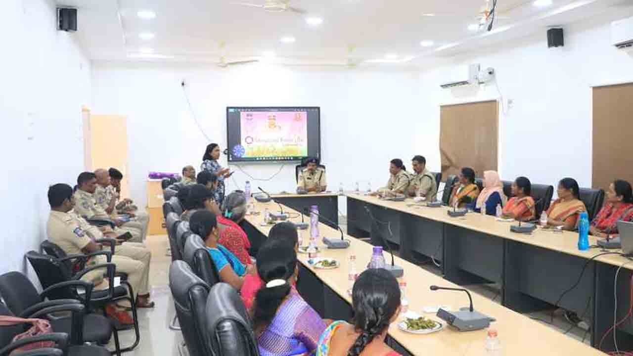 International Womens Day | సమాజంలో స్త్రీల పాత్ర చాలా కీలకం : అడిషనల్ కమాండెంట్ ఎంఐ సురేష్