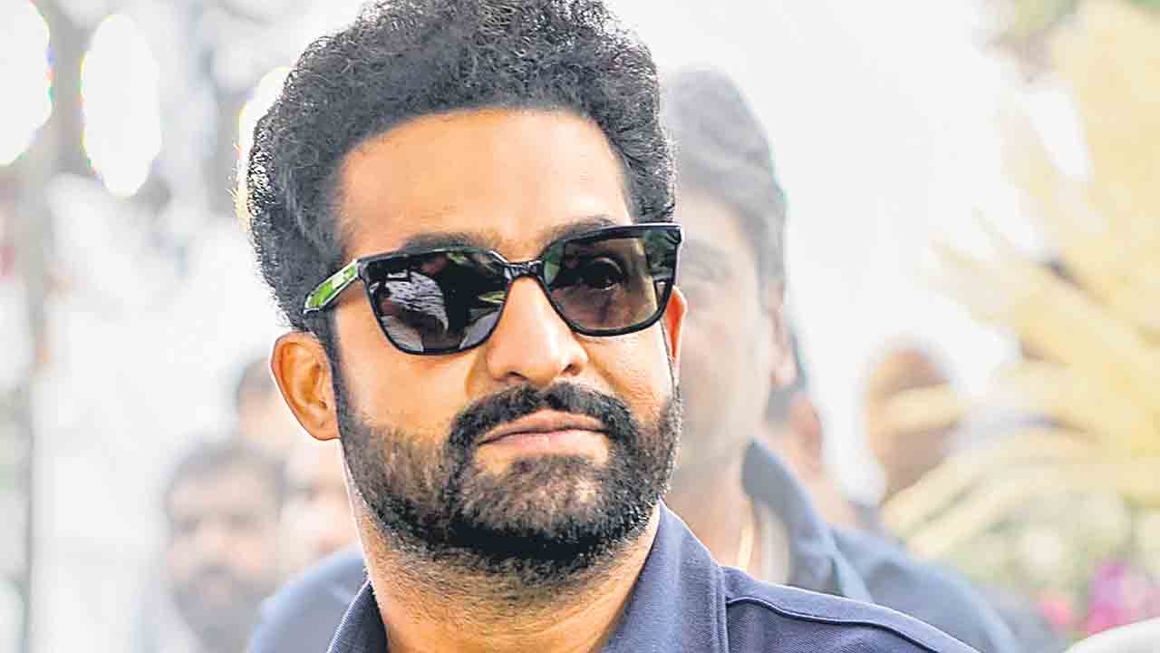 తారక్‌ కోసం పవర్‌ఫుల్‌ టైటిల్‌?