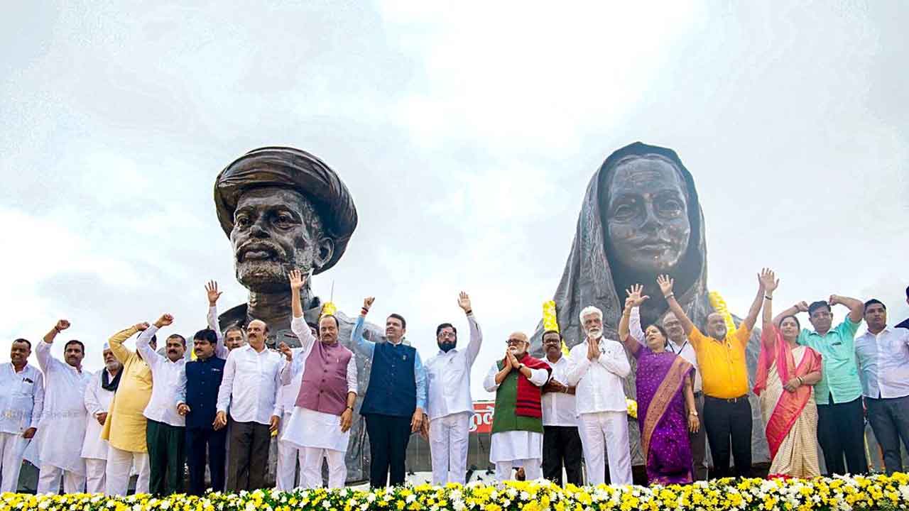 ఫూలే, సావిత్రీబాయికి భారత రత్న ఇవ్వాలి