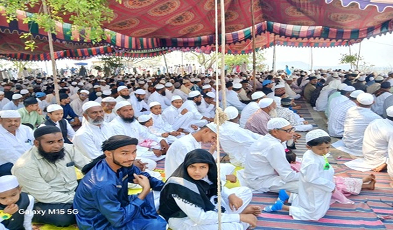 Kotagiri | కోటగిరిలో భక్తిశ్రద్ధలతో రంజాన్ వేడుకలు