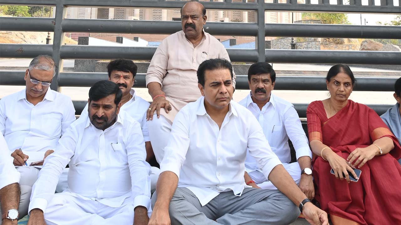 KTR | విమర్శల దాడి చేస్తుంటే.. తట్టుకోలేక జగదీశ్‌రెడ్డిని సస్పెండ్‌ చేశారు : కేటీఆర్‌
